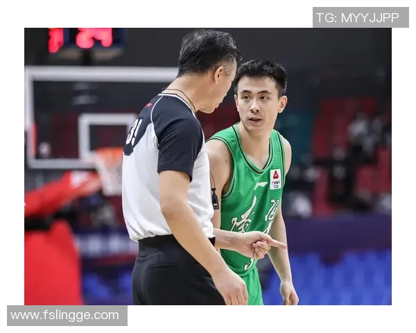 广州足球队在洲际杯积分榜上以54分稳居第一名，表现抢眼