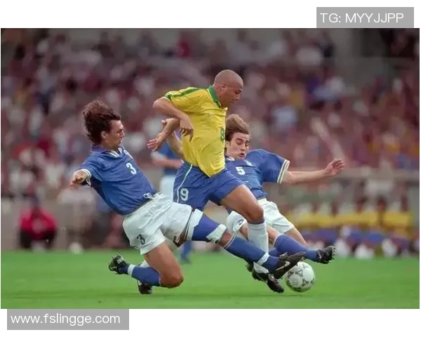 大梅足球明星闪耀赛场背后的故事与成就揭秘